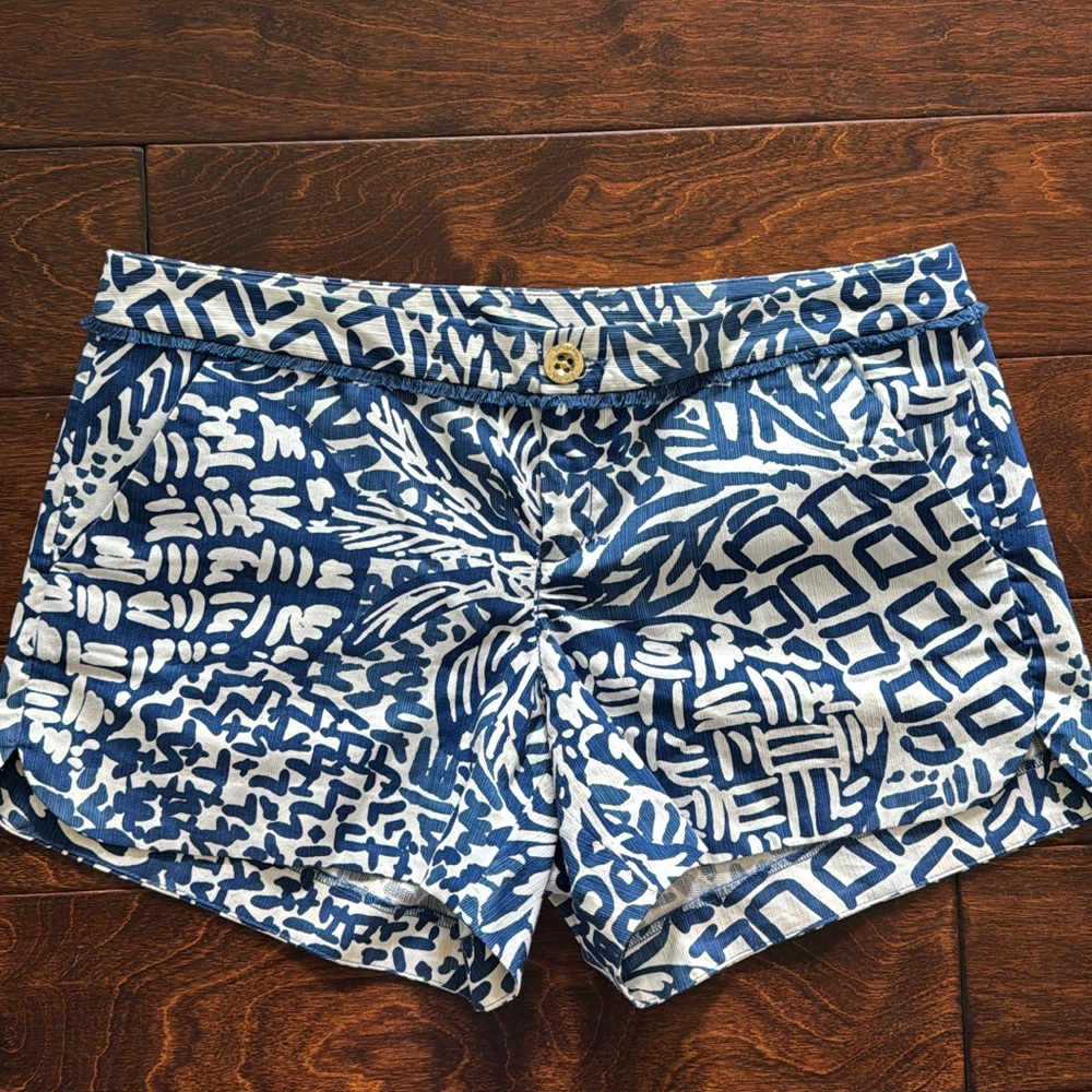 Lilly Pulitzer Blue and White shorts with Geometric Pattern